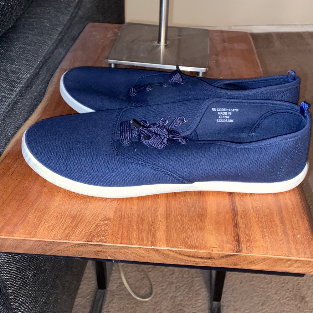 NWOT Navy low-top sneakers